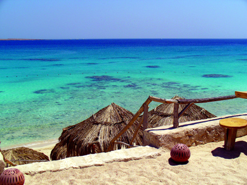 Urlaub Hurghada - Last Minute Reisen Ägypten günstig buchen - bay beach blau blue bucht egypt entspannung erholung holidays hurghada meer sand sea sommer sonne sonnenschein strand summer sun sunshine türkis urlaub vacation wasser water ägypten.