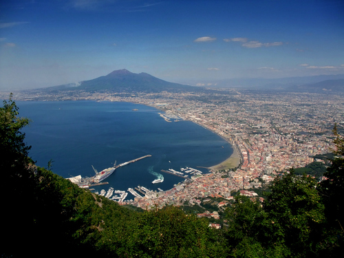 Urlaub Neapel - Last Minute Reisen Italien günstig buchen - sonne, berge, vesuv, landschaft, neapel, meer, sorrent, landscape, naples, sea, sun, mountains.