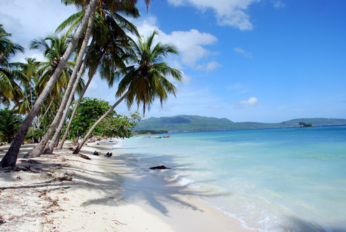 Santo Domingo mitten in der Karibik - atlantik blau dol dominikanische republik entspannung erholung fotografie freiheit freude frühling grün hell himmel hitze karibik klischee kokosnuss kokospalme landschaft landschaften las galeras leben meditation meer palme palmen paradies samana sand schönheit sommer sonstiges spass strand traum träumerei türkis urlaub weich weiß wellness wolken zauber ziel.