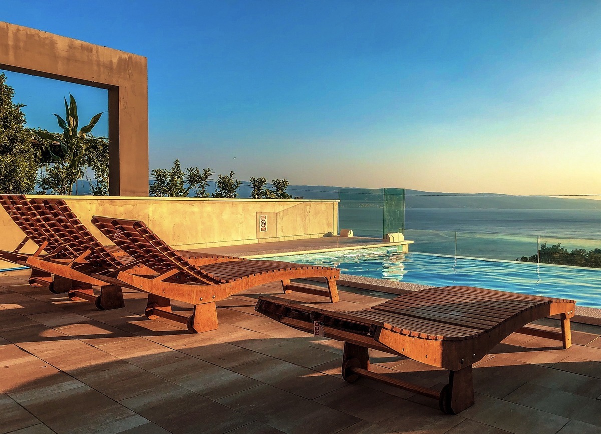 Mit Lottoland und der El Gordo Sommerlotterie zum Traumurlaub: Die exklusivsten Reiseziele für Luxusliebhaber 