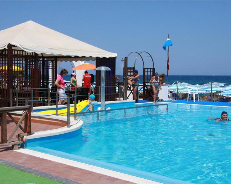 Hotel Il Gabbiano in Terme Vigliatore, Catania Außenaufnahme