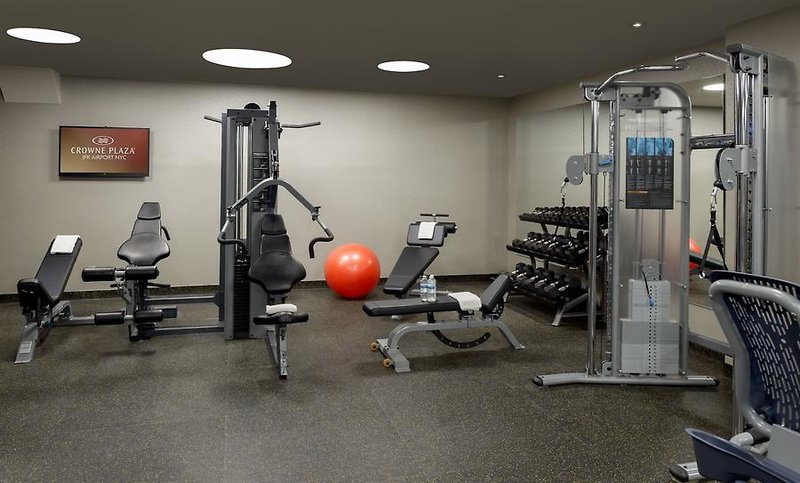 Crowne Plaza JFK Airport New York City in New York City, New York (John F Kennedy) Sport und Freizeit