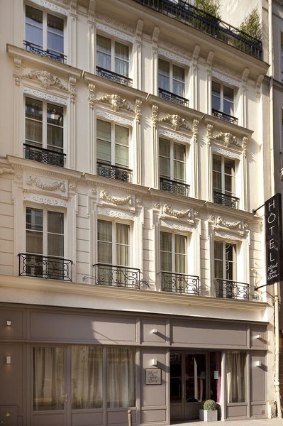Le Petit Paris in Paris, Paris-Charles De Gaulle Außenaufnahme