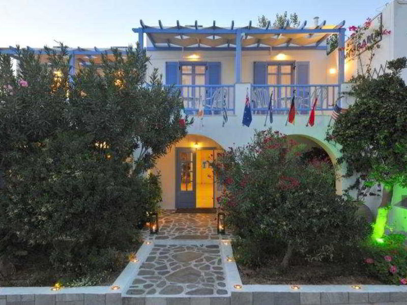 Panorama Hotel in Parikia, Santorini Außenaufnahme