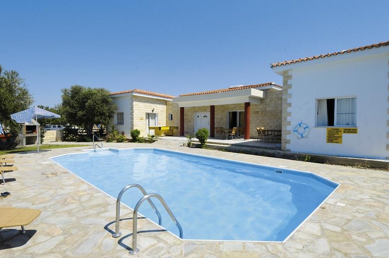 THEO'S CLUB VILLAS in Polis Chrysochous, Paphos (Süden) Außenaufnahme