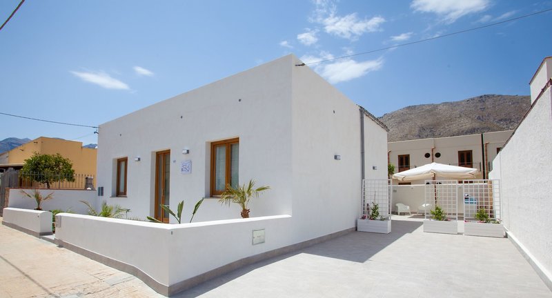 B&B La Mia Isola in Castelluzzo, Palermo Außenaufnahme