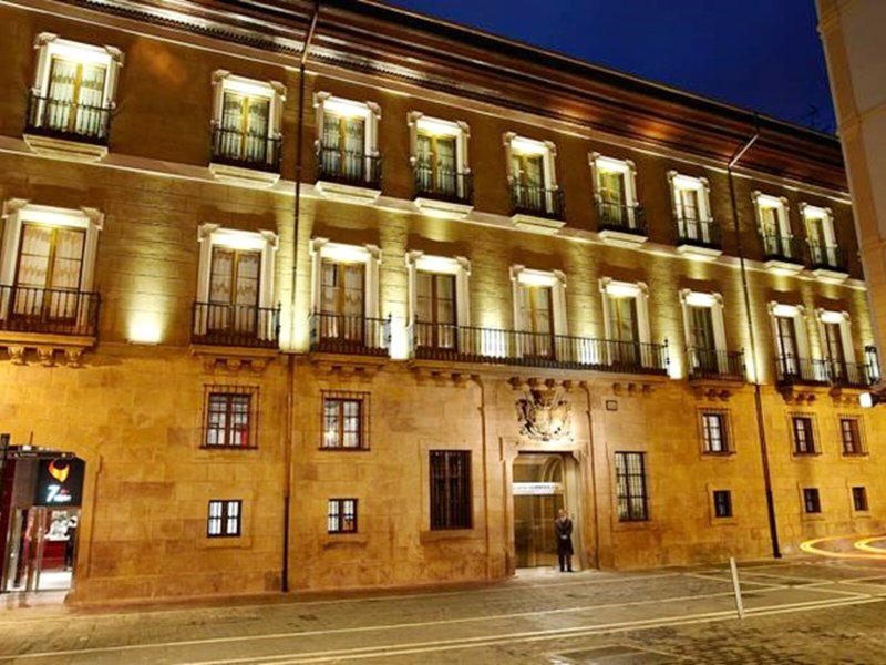 Domus Selecta Palacio Guendulain in Pamplona, Bilbao Außenaufnahme