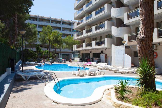 Apartamentos Mediterranean Suites in Salou, Reus Pool