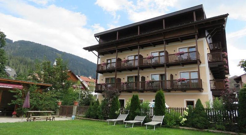 Hotel Rose in Niederdorf, Außenaufnahme