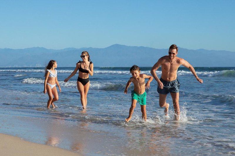 Dreams Bahia Mita Surf & Spa Resort in Bucerias, Puerto Vallarta (Mexico) Strand