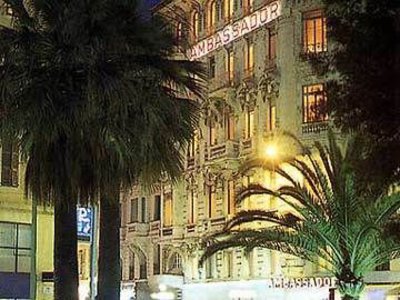 Ambassador in Nizza, Nizza Außenaufnahme