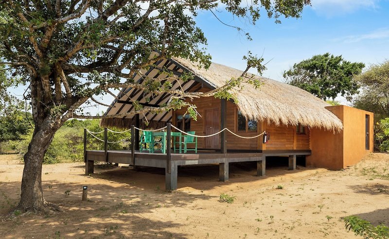 Jetwing Jungle Lodge in Palatupana, Colombo Strand