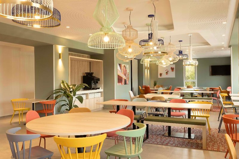 Hampton by Hilton Malaga Martiricos in Málaga, Malaga Bar