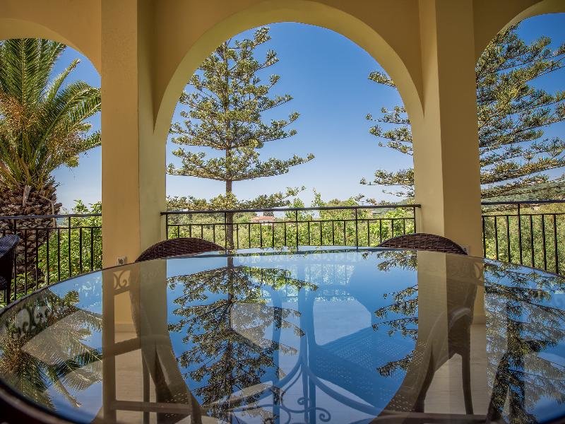 Varres Hotel in Bochali, Zakynthos Pool