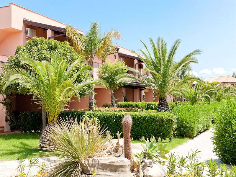Tindari Resort Marina Beach in Furnari, Catania Außenaufnahme
