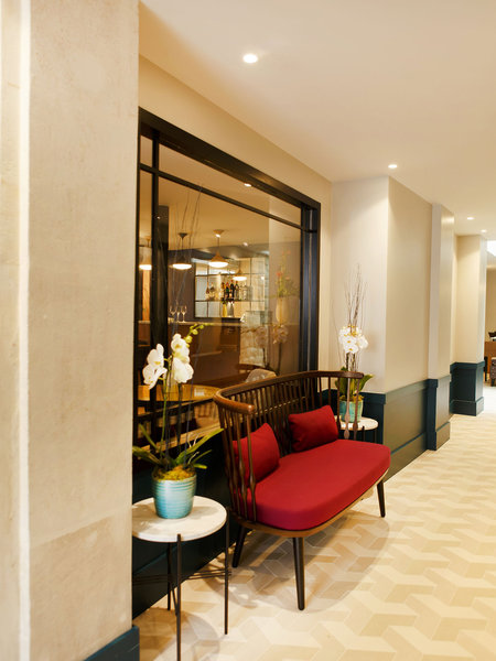 Les Matins de Paris in Paris, Paris-Charles De Gaulle Lounge/Empfang