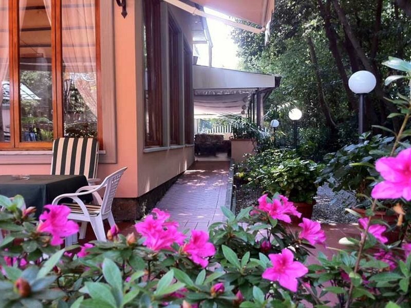 Astor Victoria in Forte dei Marmi, Mailand (Malpensa) Außenaufnahme