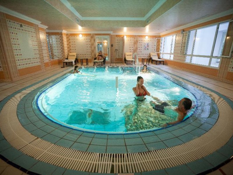 Hallenbad