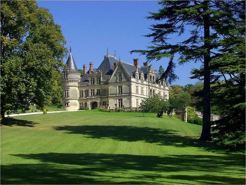 Château de la Bourdaisière in Montlouis-sur-Loire, Paris-Charles De Gaulle Außenaufnahme