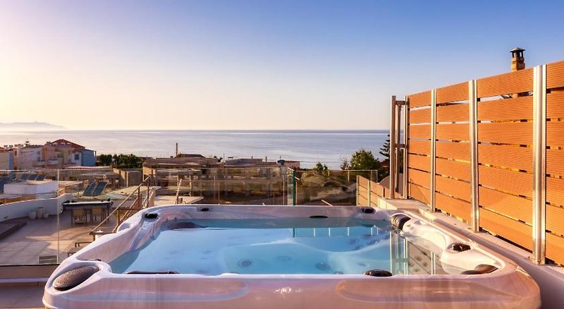 Angels Suites in Platanias (Chania), Chania (Kreta) Pool