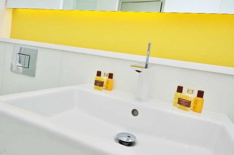 Axiom Park Hotel in London, London-Stansted Badezimmer
