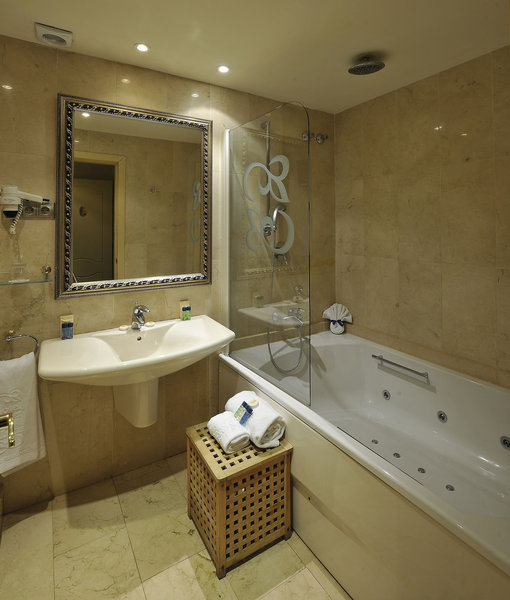 Roger de Lluria in Barcelona, Barcelona Badezimmer