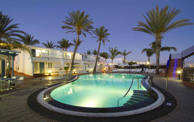 Plus Fariones Apartamentos in Puerto del Carmen, Lanzarote Pool