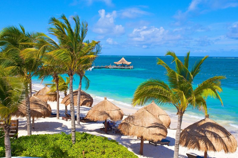 Desire Riviera Maya Pearl Resort in Puerto Morelos, Cancun Strand