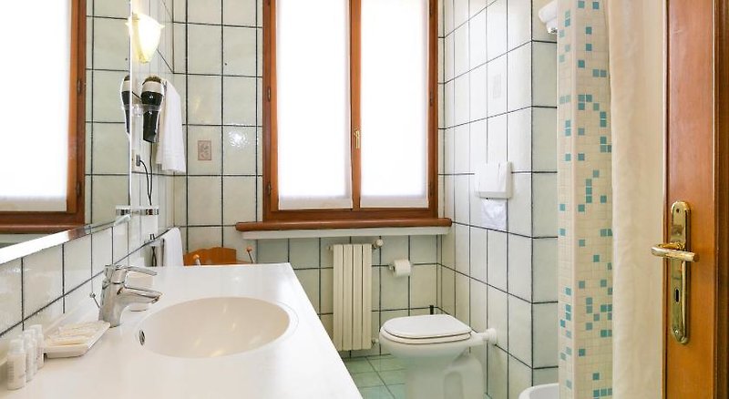 Agrihotel Elisabetta Appartements in Cecina, Pisa Badezimmer