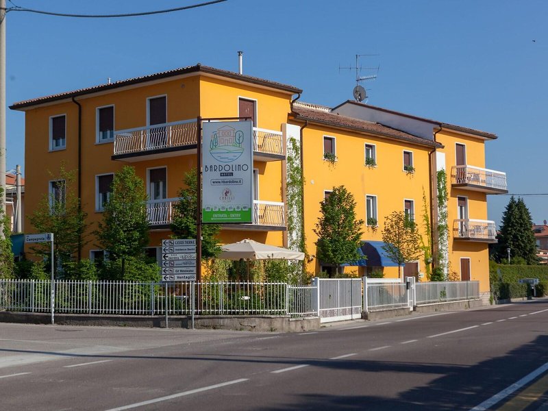 Hotel Bardolino in Bardolino, Verona Außenaufnahme