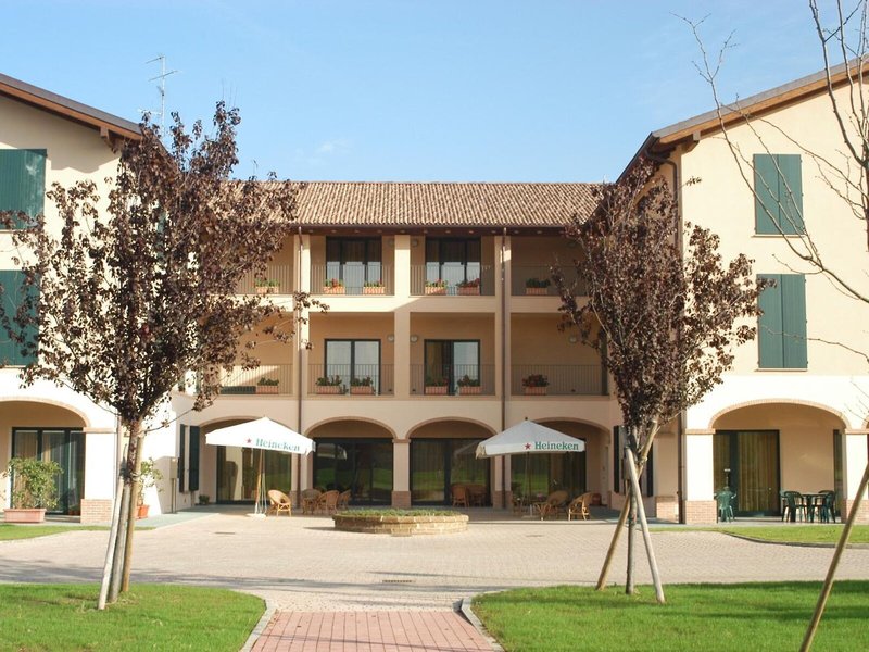 Hotel Conte Verde in Montecchio Emilia, Bologna Außenaufnahme
