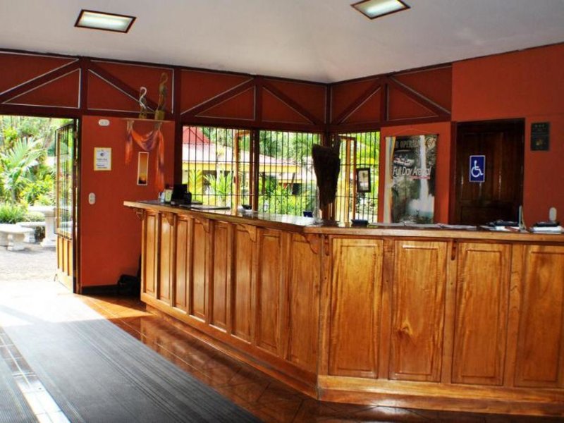 Arenal Country Inn in La Fortuna de San Carlos, San Jose (Costa Rica) Lounge/Empfang