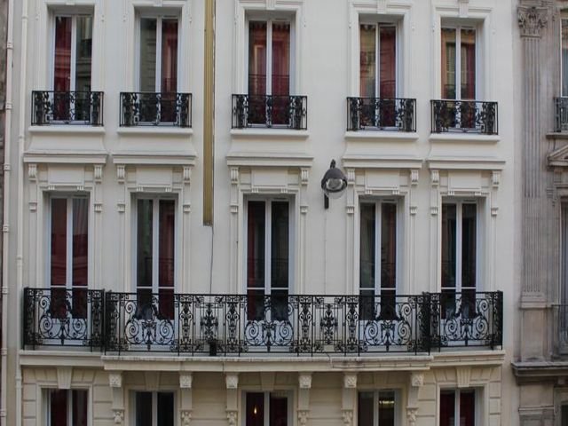 Metropol in Paris, Paris-Charles De Gaulle Außenaufnahme