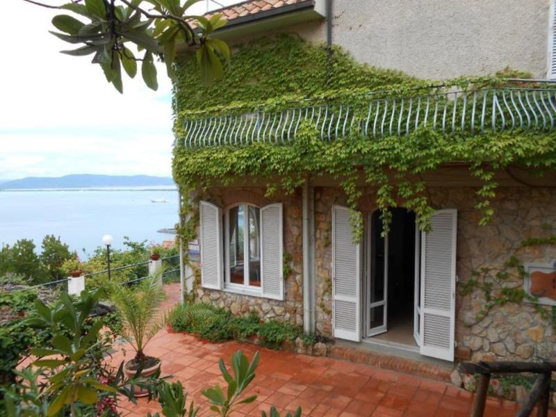Hotel Vittoria in Porto Santo Stefano, Florenz Außenaufnahme