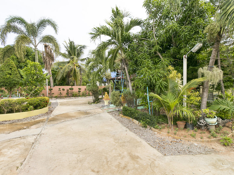 OYO 953 Tawan Resort in Cha Am, Bangkok Garten OYO 953 Tawan Resort in Cha Am, Bangkok Garten