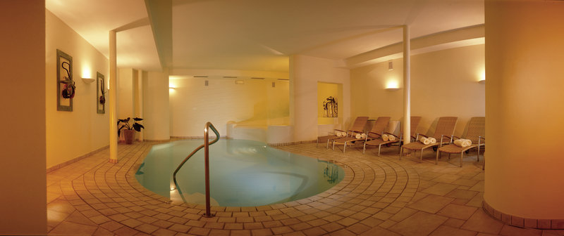 Hallenbad