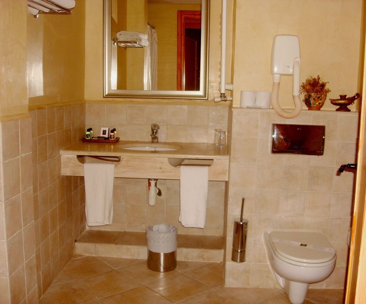 Africa Jade Thalasso in Qurba, Enfidha Badezimmer