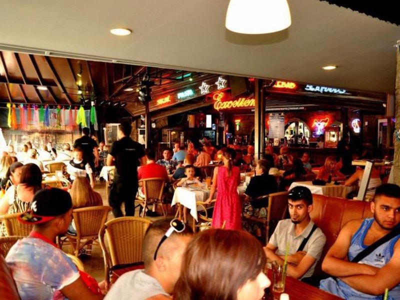 Bar