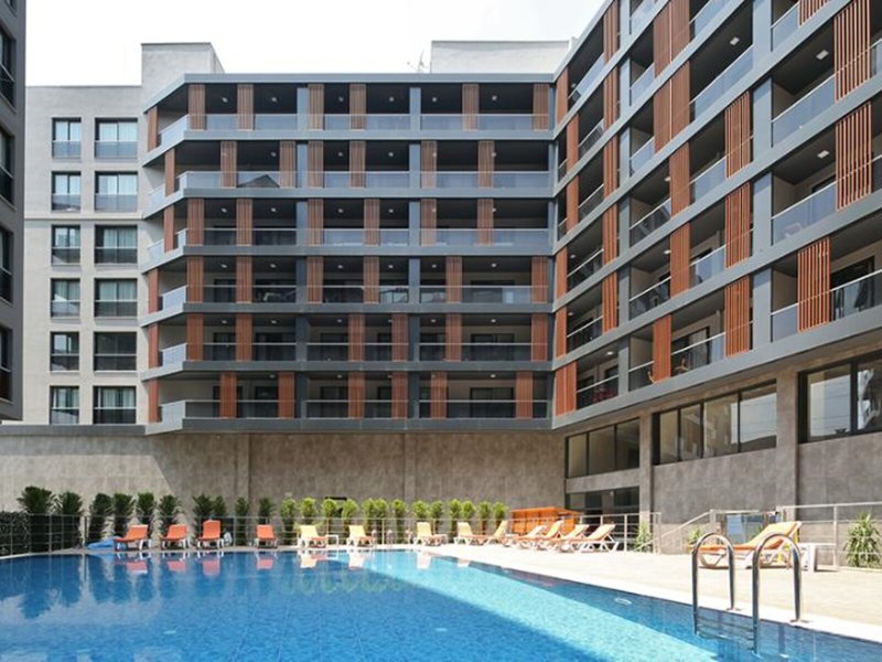 Coordinat Suits in Izmir, Izmir Pool