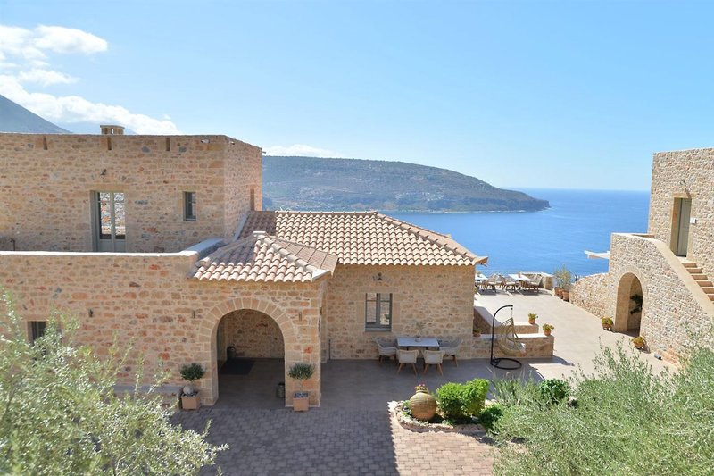 Akrolithi Guesthouse in Neo Itylo, Kalamata Außenaufnahme