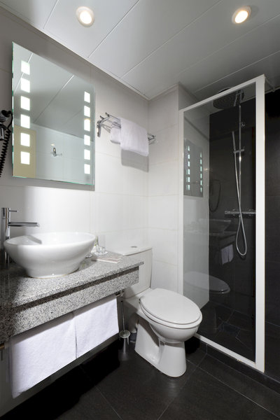 Royal Saint Germain in Paris, Paris-Orly Badezimmer