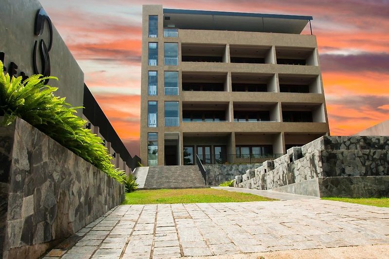 Ballena Regency in Mirissa, Colombo Terrasse
