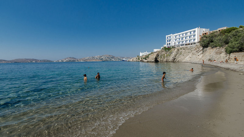 Hotel Nikolas in Parikia, Santorini Strand