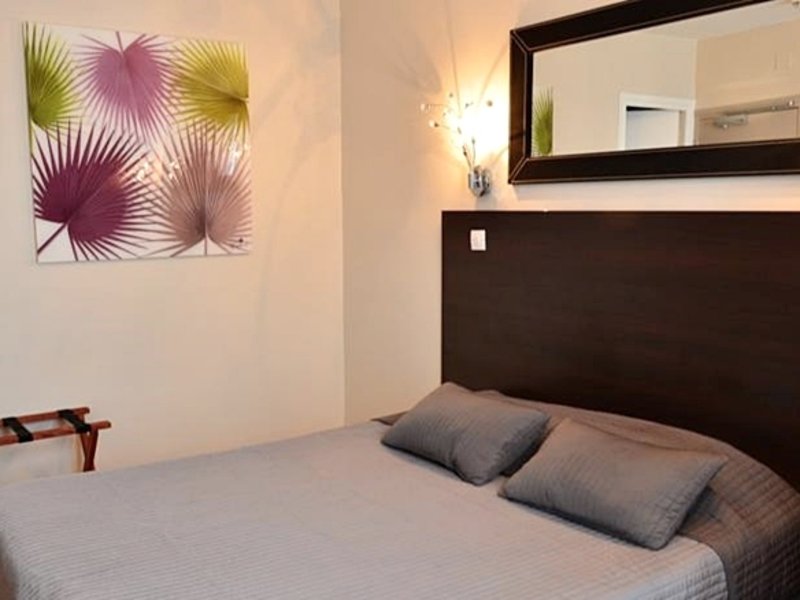 Hôtel le Twelve in Paris, Paris-Charles De Gaulle Wellness