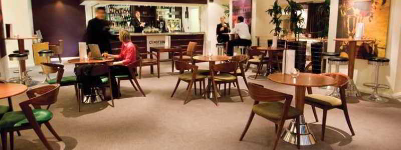 Thistle City Barbican in London, London-Gatwick Bar