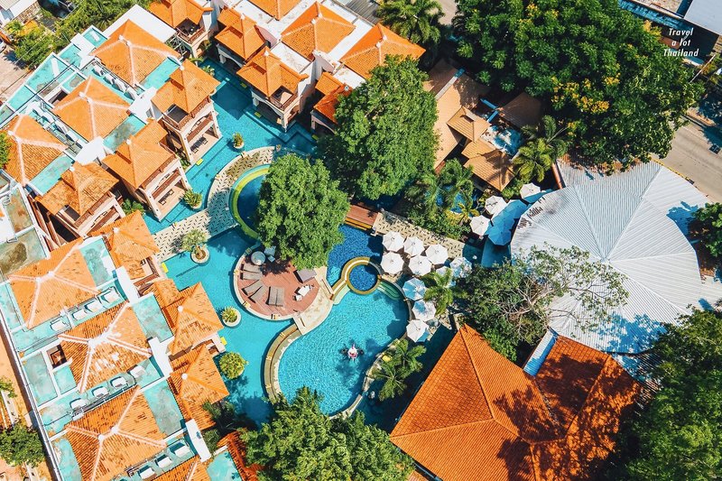 Long Beach Garden Hotel & Pavilions in Na Kluea, Bangkok Pool