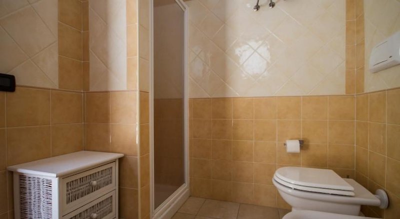 Alba Holiday Hotel & Residence in Alba Adriatica, Bologna Badezimmer