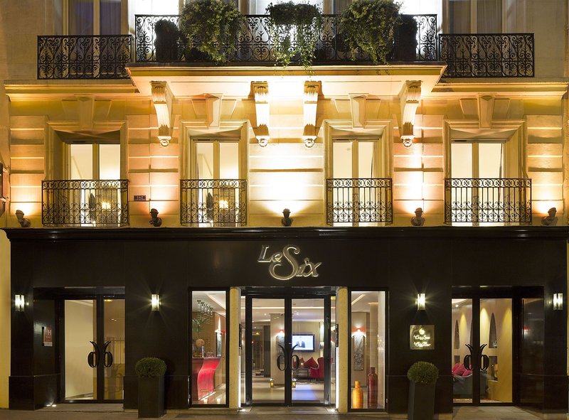 Le Six in Paris, Paris-Charles De Gaulle Außenaufnahme
