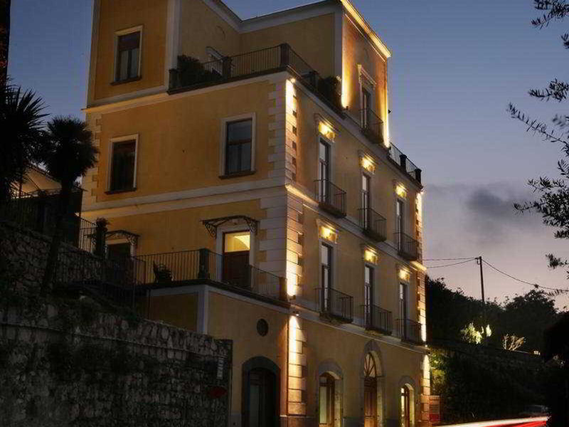 Palazzo Torre Barbara in Vico Equense, Neapel Außenaufnahme