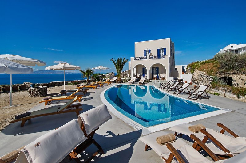Villa Pezoula in Oia, Santorini Pool